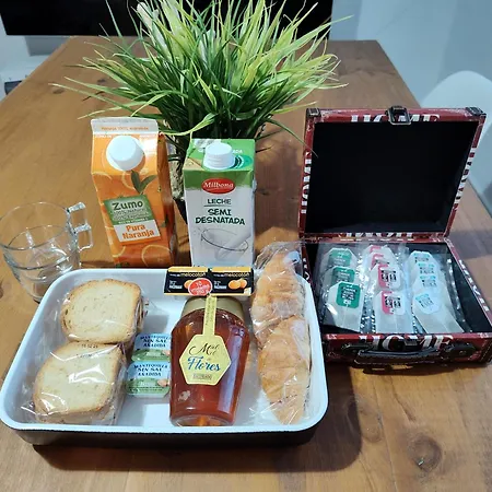 Entero Con Desayuno Incluido Y Parking Gratuito, A 3 Km De Playa Con Aire Acondicionado شقة *