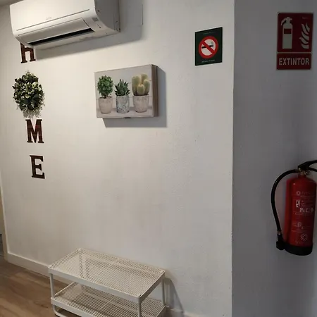 Entero Con Desayuno Incluido Y Parking Gratuito, A 3 Km De Playa Con Aire Acondicionado Διαμέρισμα *